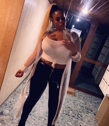 Full leaked Tchikita k private onlyfans photo