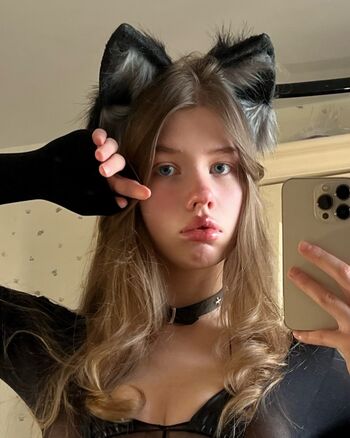 Full leaked Chloe villetelle/ private onlyfans photo