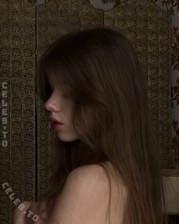 Full leaked Miawolfie/ private onlyfans photo