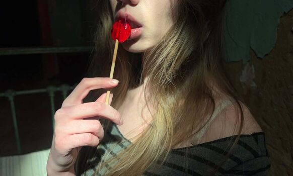 Full leaked Femjoy / private onlyfans photo