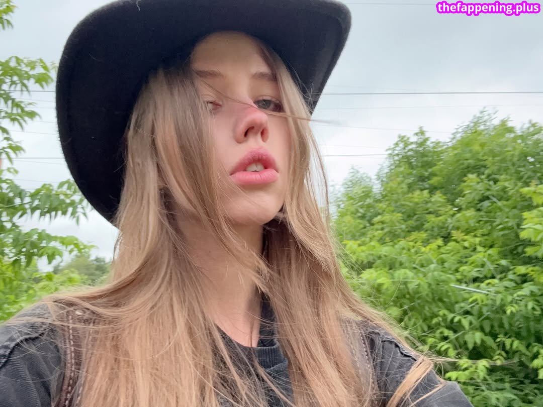 Full leaked Page/ private onlyfans photo