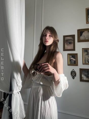 Full leaked Hollyknowlesworld/ private onlyfans photo