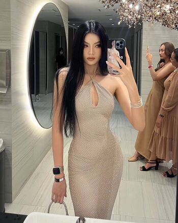 Full leaked Thai girls private onlyfans photo