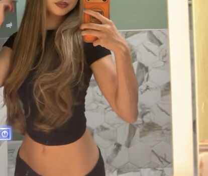 Full leaked Thatasiangirlatthads private onlyfans photo