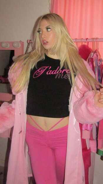 Full leaked Thatdollmo private onlyfans photo