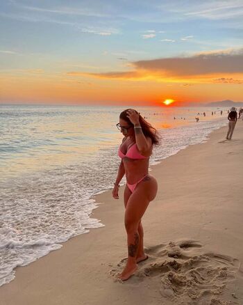 Full leaked Thatiane oliveira private onlyfans photo