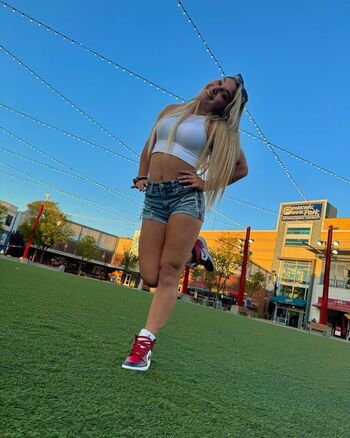 Full leaked Thea hail private onlyfans photo