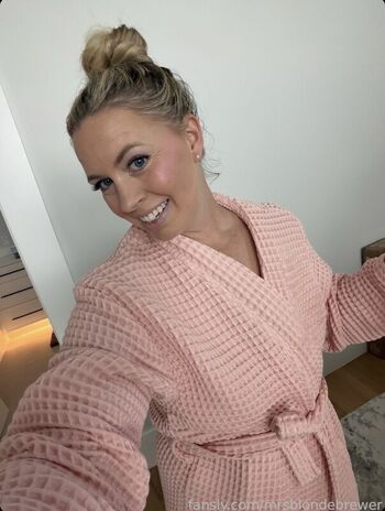 Full leaked Theblondebrewer maggie  page private onlyfans photo