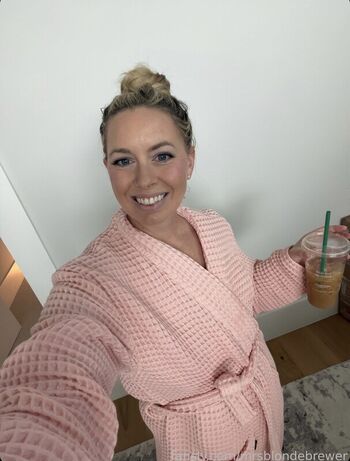 Full leaked Theblondebrewer maggie  page private onlyfans photo