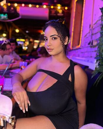 Full leaked Thegirlinred page private onlyfans photo