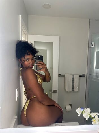 Full leaked Theniknikcourtney private onlyfans photo