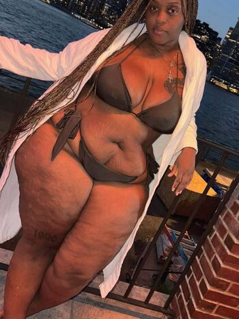 Full leaked Therealgorgeousplush private onlyfans photo
