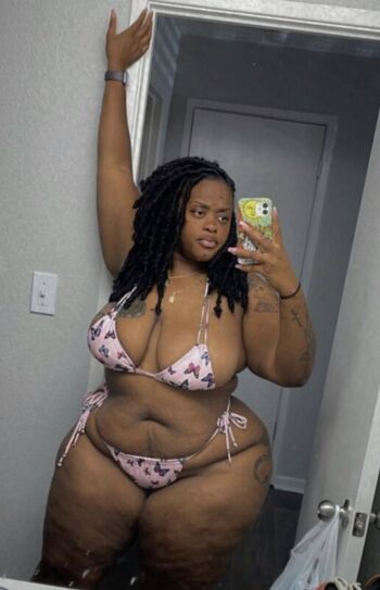 Full leaked Therealgorgeousplush private onlyfans photo