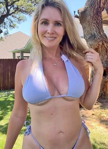 Full leaked Therealholly private onlyfans photo