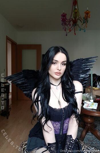 Full leaked Thereisnomilk private onlyfans photo