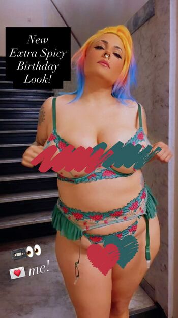 Full leaked Thezombiunicorn private onlyfans photo