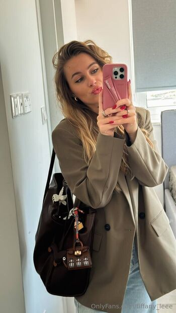tiffany_leee