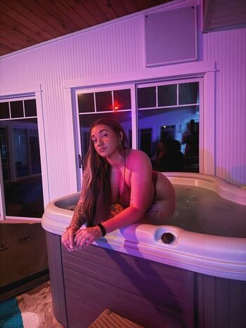 Full leaked Tillyy houstonn private onlyfans photo