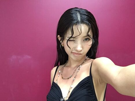 Full leaked Tiny pretty j private onlyfans photo