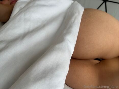 Full leaked Tinykarolg private onlyfans photo