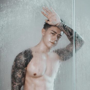 Full leaked Tituslow private onlyfans photo