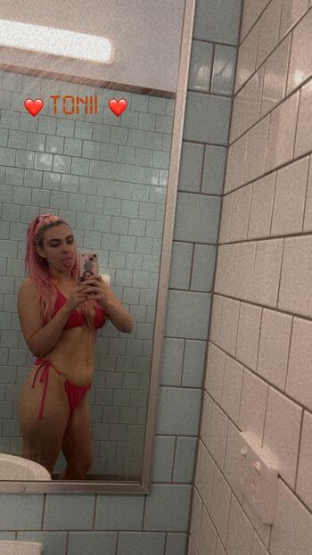 Full leaked Toniibabiixoxo private onlyfans photo