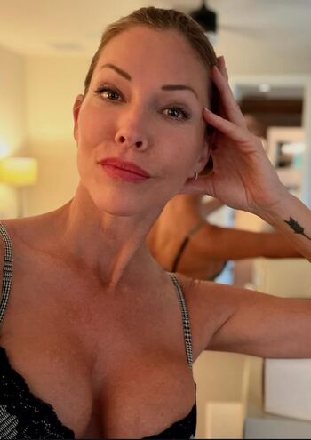 Full leaked Tricia helfer page private onlyfans photo
