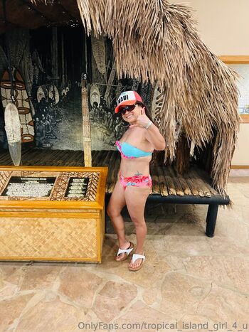 Full leaked Tropical island girl  u private onlyfans photo