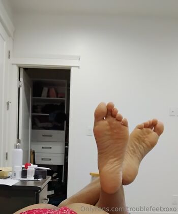troublefeetxoxo