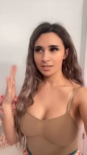 Full leaked Ashley teal/ private onlyfans photo