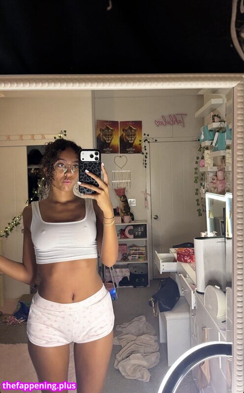 https: / ttahlula Photo OnlyFans Nu #200