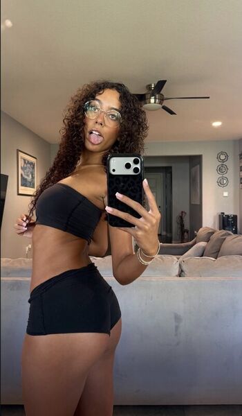 Full leaked Ttahlula page private onlyfans photo