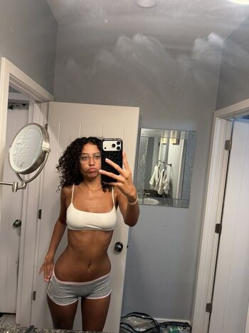 Full leaked Ttahlula private onlyfans photo