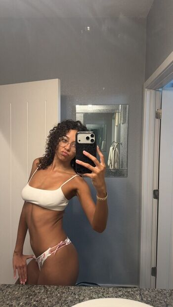Full leaked Ttahlula private onlyfans photo