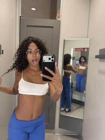 Full leaked Ttahlula private onlyfans photo