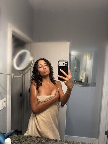 Full leaked Ttahlula private onlyfans photo