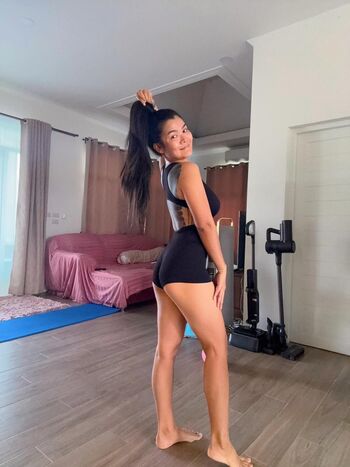 Full leaked Malincharli/ private onlyfans photo