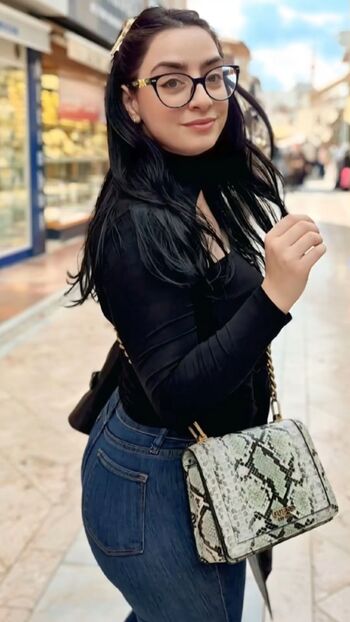 Full leaked Turkish girls page private onlyfans photo