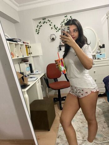 Full leaked Turkish girls private onlyfans photo