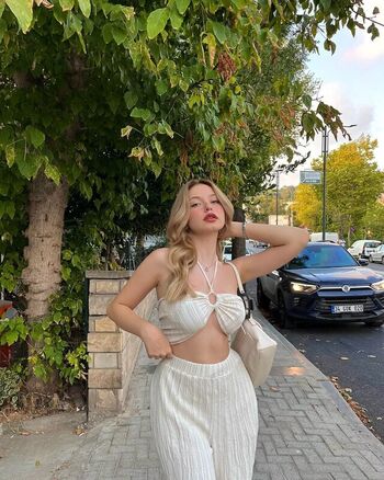 Full leaked Turkish girls private onlyfans photo
