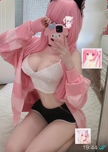 Full leaked Turkish petite girl private onlyfans photo