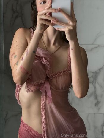 Full leaked Tutyzulu private onlyfans photo