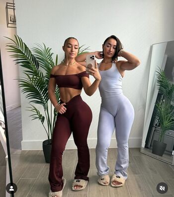 Full leaked Twinsb fit private onlyfans photo