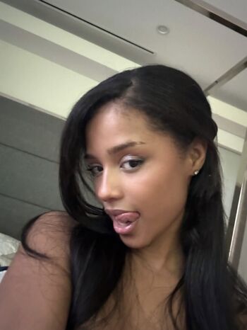 Full leaked Whitemochaxoxo/ private onlyfans photo