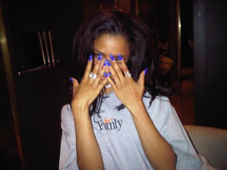 Full leaked H bunny/ private onlyfans photo