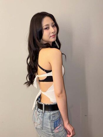 Full leaked Tzuyu page private onlyfans photo