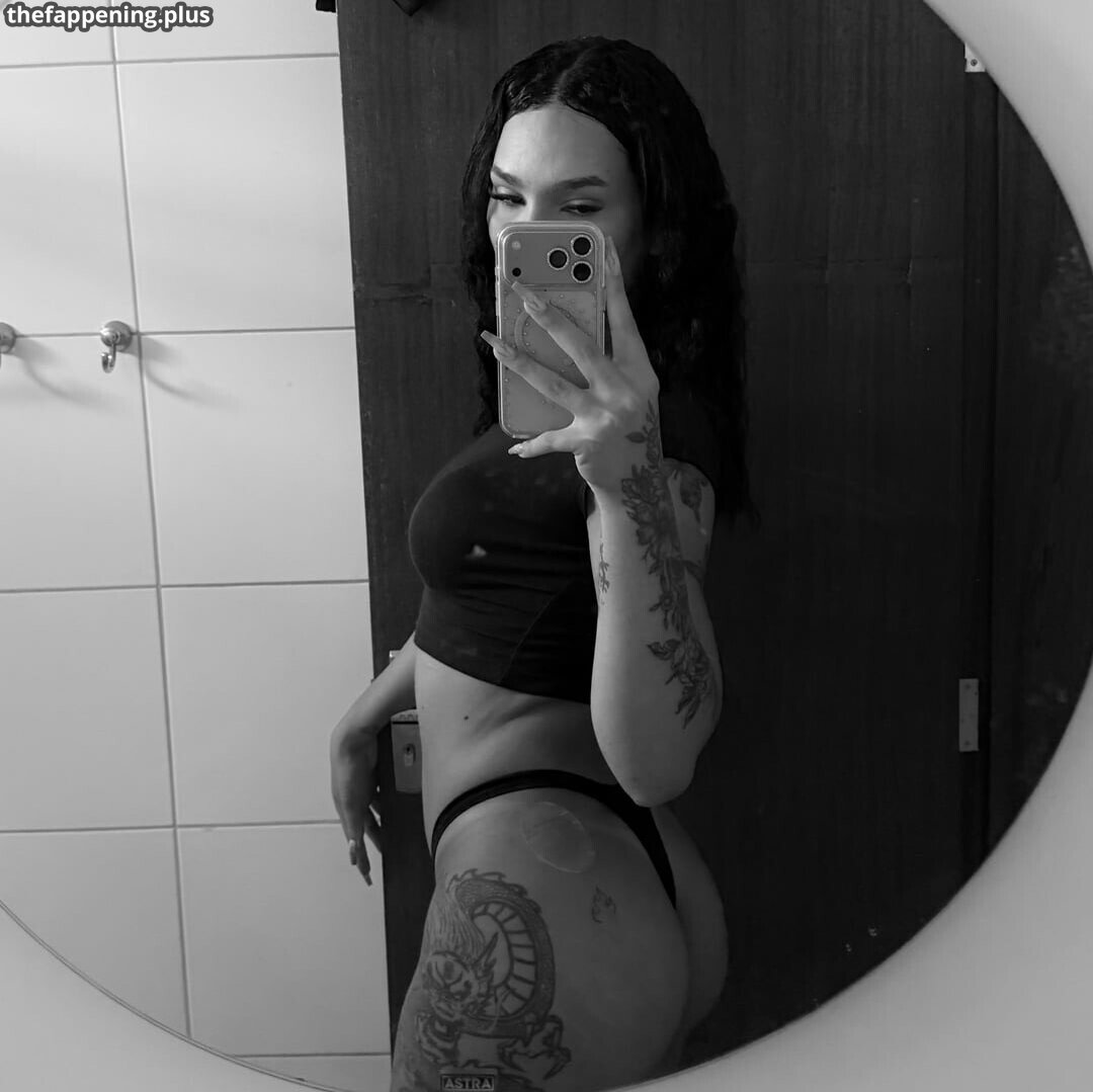 u Photo OnlyFans Nu #3