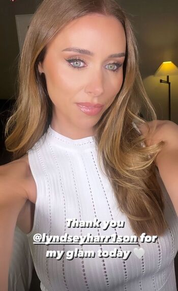 Full leaked Una healy private onlyfans photo