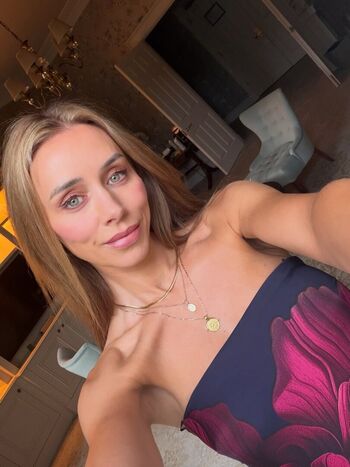 Full leaked Una healy private onlyfans photo