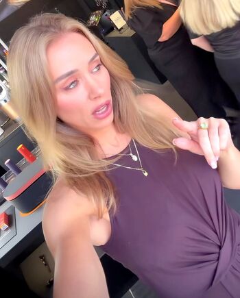 Full leaked Una healy private onlyfans photo